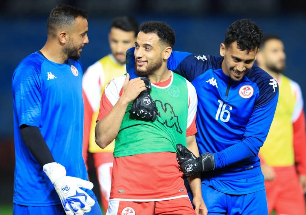 المنتخب التونسي : تفاصيل جديدة صادمة عن إستهداف محمد الحاج محمود من الطبيب