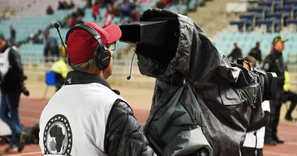 الرابطة المحترفة الاولى : برنامج المباريات والنقل التلفزي